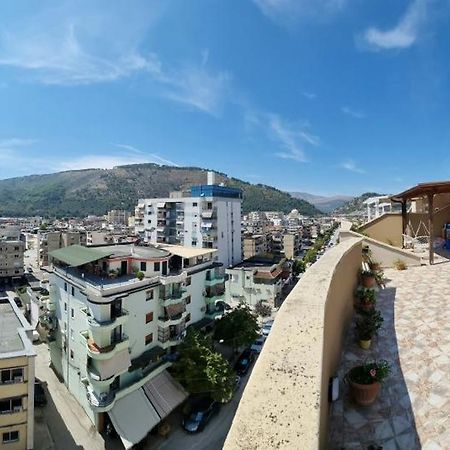Ferienwohnung Luis Penthouse Berat Exterior foto